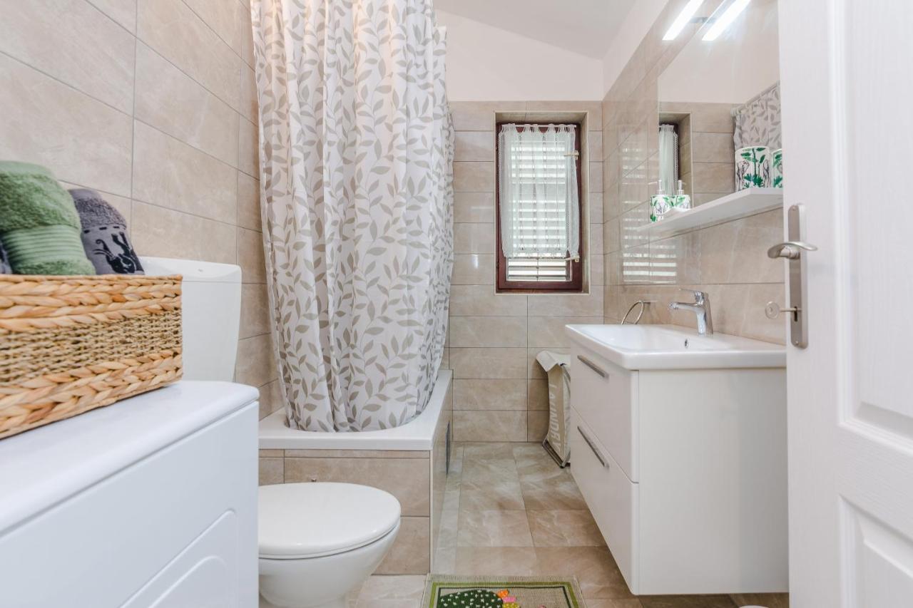 Bodulica Appartement Zadar Buitenkant foto